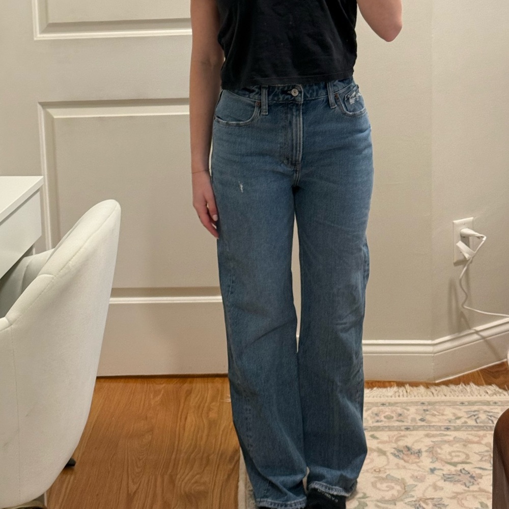 Abercrombie 90’s Relaxed Jean High Rise